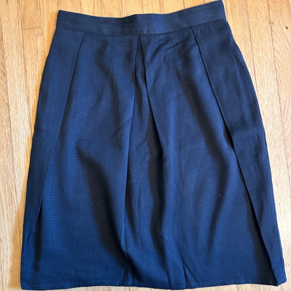 Ladies skirt - SALE - Picture 2 of 3